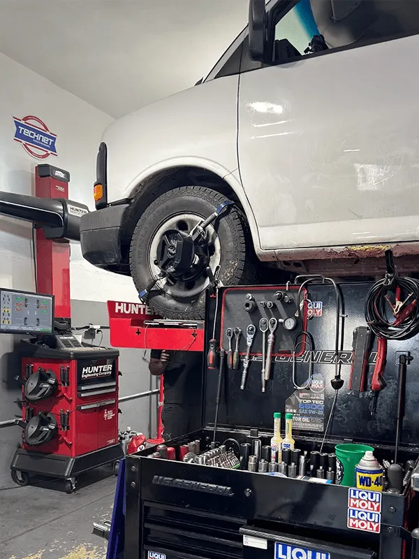 Computerized wheel alignment service in Miami - State-of-the-art Hunter alignment equipment at Tires King Of Miami 2